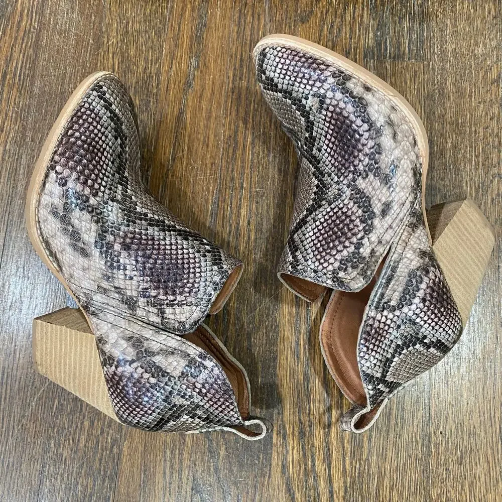 Jeffrey Campbell Snakeskin Ankle Boots Size 8.5 Stacked Heel   Style : ROSALEE